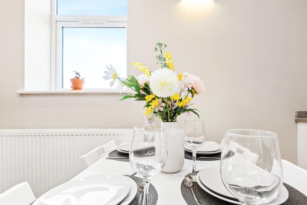 Two Bed In Leytonstone *