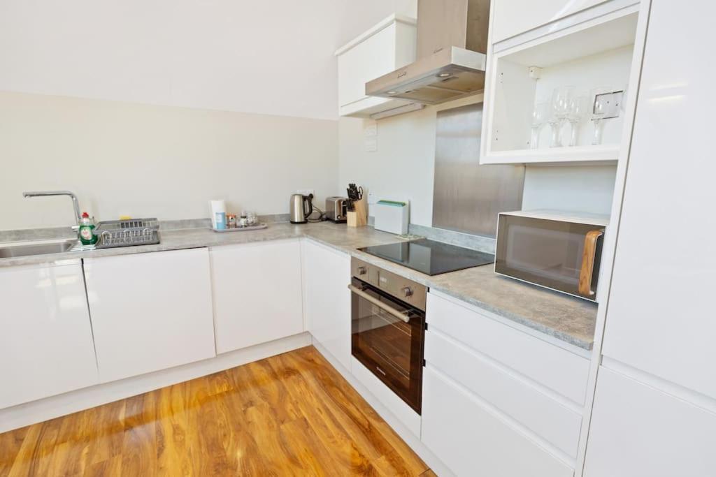 Two Bed In Leytonstone London